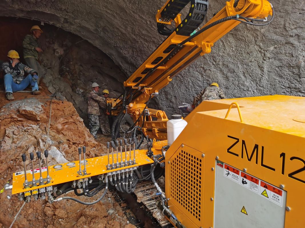 Crawler Type Multifunctional Rock Drill Rig For Tunnel Excavation Construction